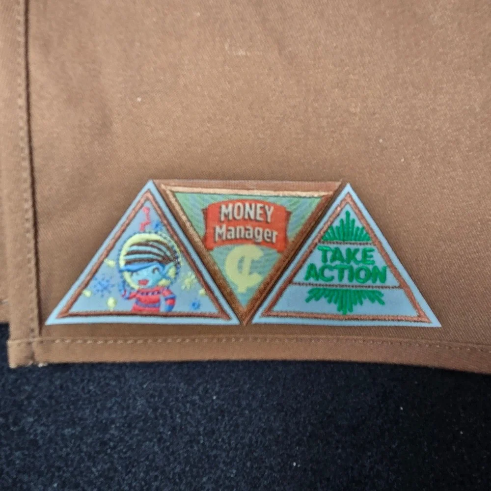 Girl Scouts USA Central Texas Brownie Vest Troop 2118 Brown Patches Pins Uniform